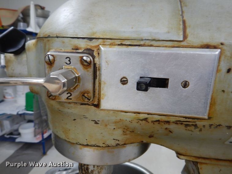 image for item KW9677 Hobart A120  mixer