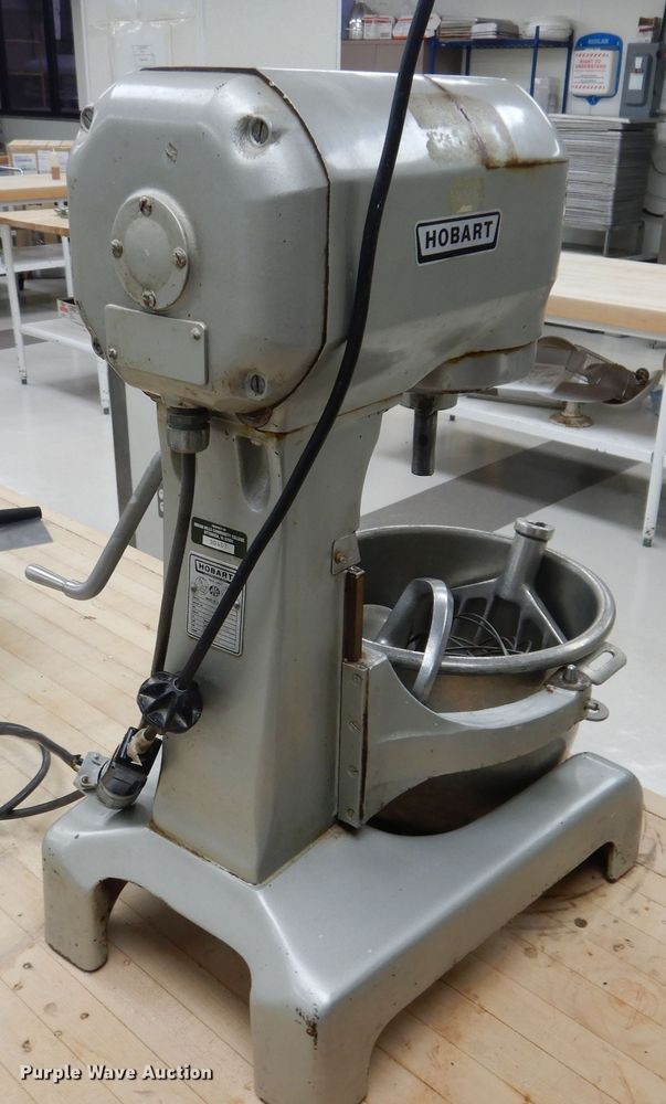 image for item KW9678 Hobart A120  mixer