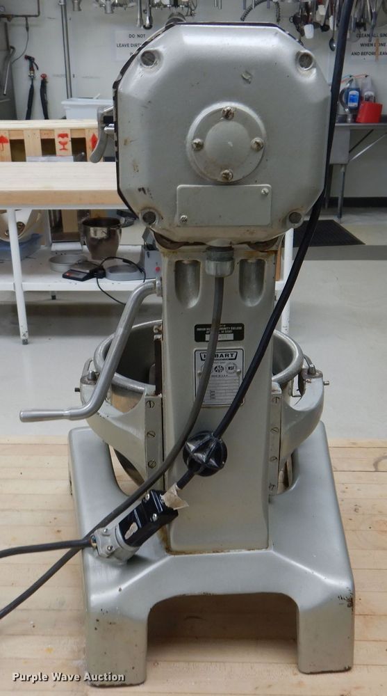 image for item KW9678 Hobart A120  mixer