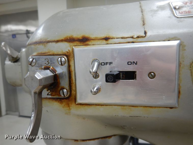 image for item KW9678 Hobart A120  mixer