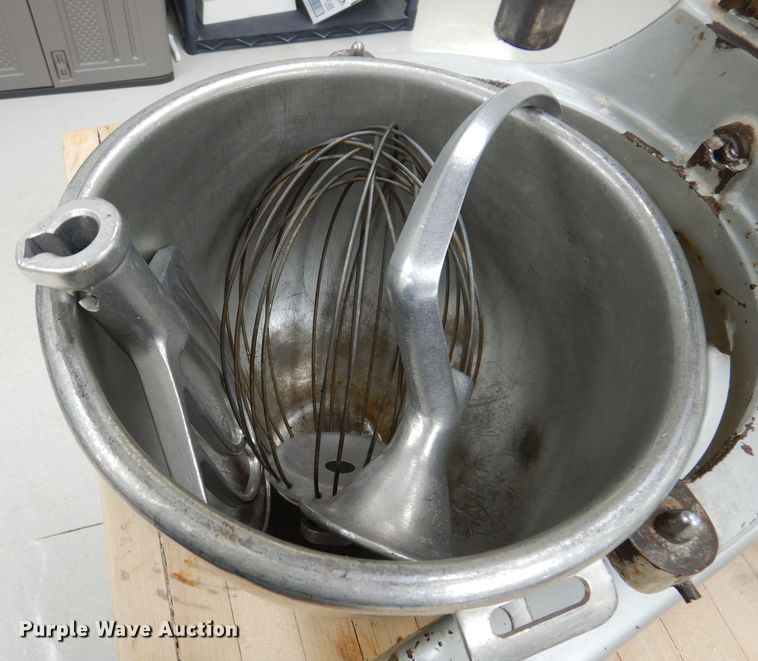 image for item KW9678 Hobart A120  mixer