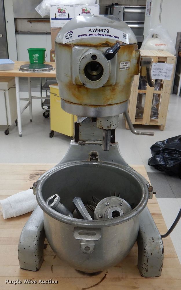 image for item KW9679 Hobart A120  mixer