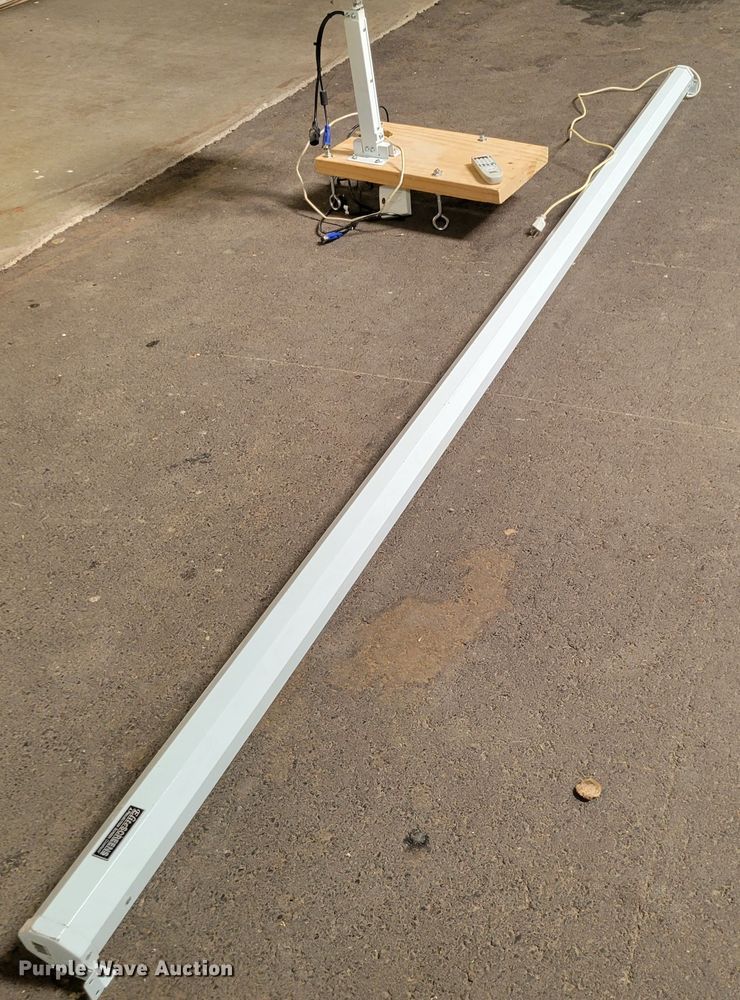 image for item LG9349 Epson H326A  projector