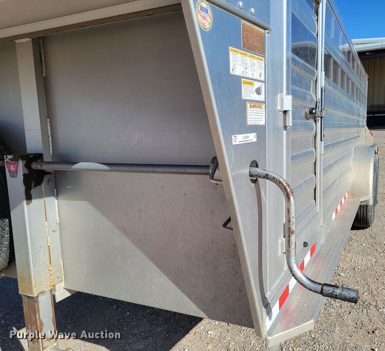 image for item LG9350 2008 4 Star Trailers  livestock trailer