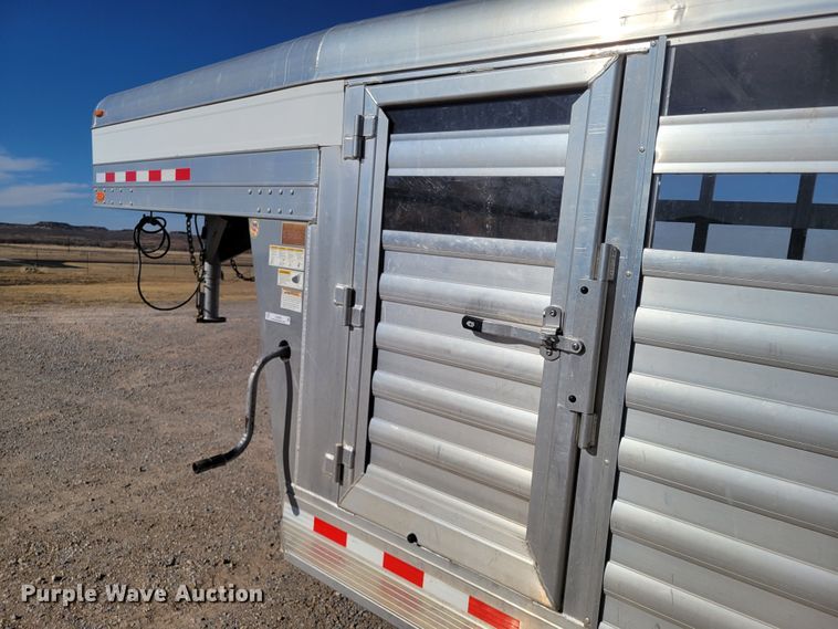 image for item LG9350 2008 4 Star Trailers  livestock trailer
