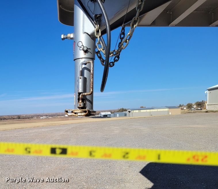 image for item LG9350 2008 4 Star Trailers  livestock trailer