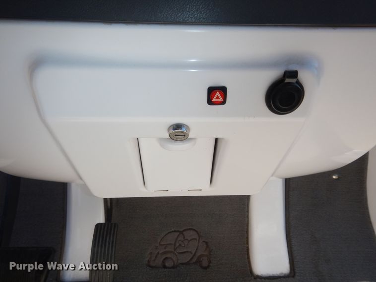 image for item LG9977 2014 Polaris Gem e6  utility vehicle