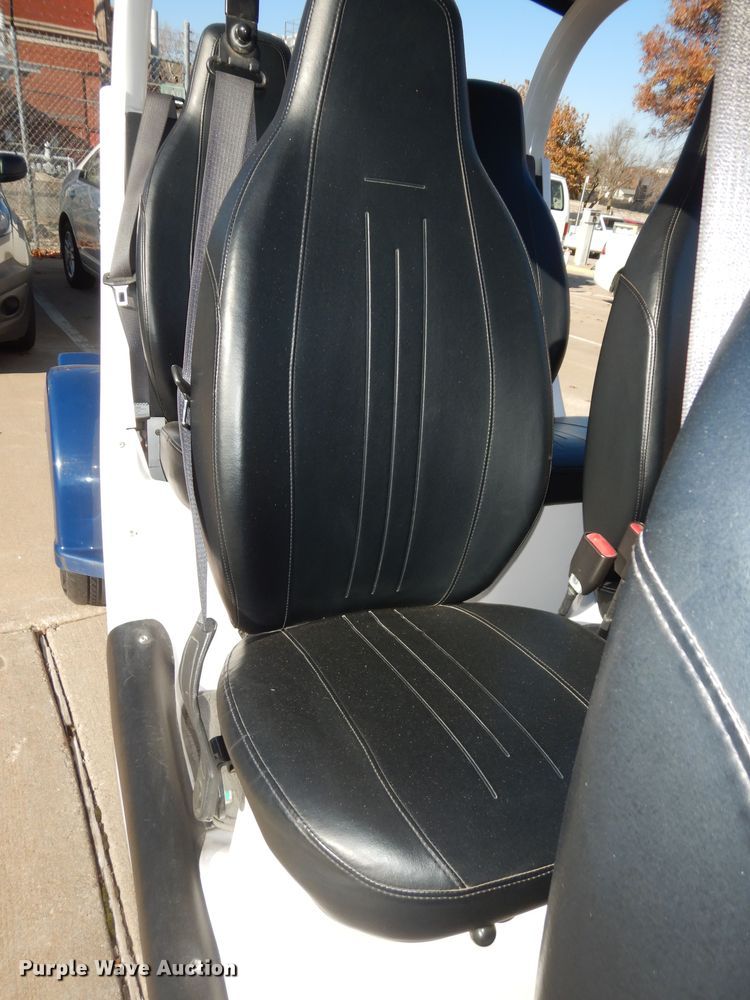 image for item LG9977 2014 Polaris Gem e6  utility vehicle