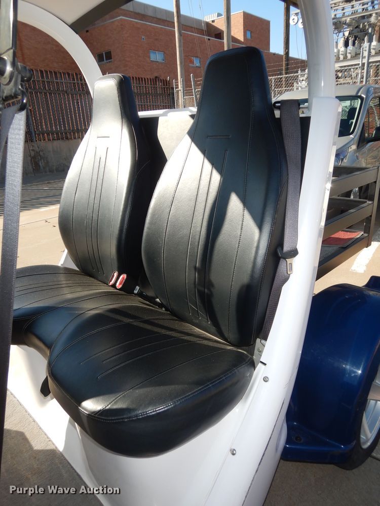 image for item LG9977 2014 Polaris Gem e6  utility vehicle