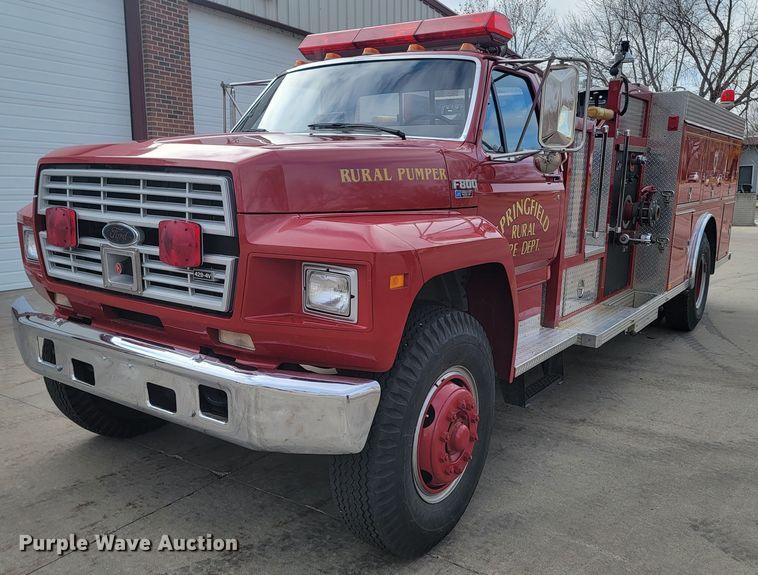 image for item LL9732 1990 Ford F800  pumper fire truck