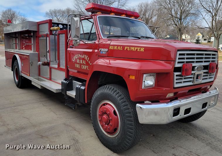 image for item LL9732 1990 Ford F800  pumper fire truck