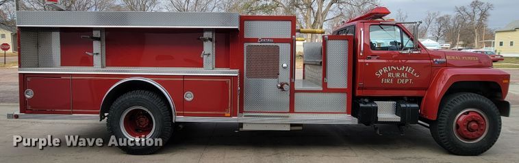 image for item LL9732 1990 Ford F800  pumper fire truck
