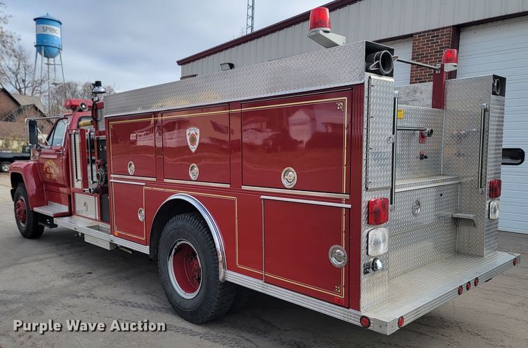 image for item LL9732 1990 Ford F800  pumper fire truck