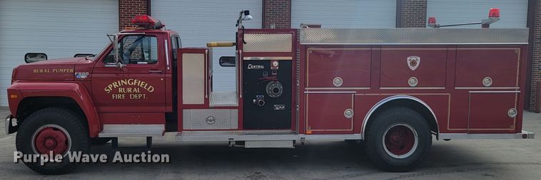 image for item LL9732 1990 Ford F800  pumper fire truck