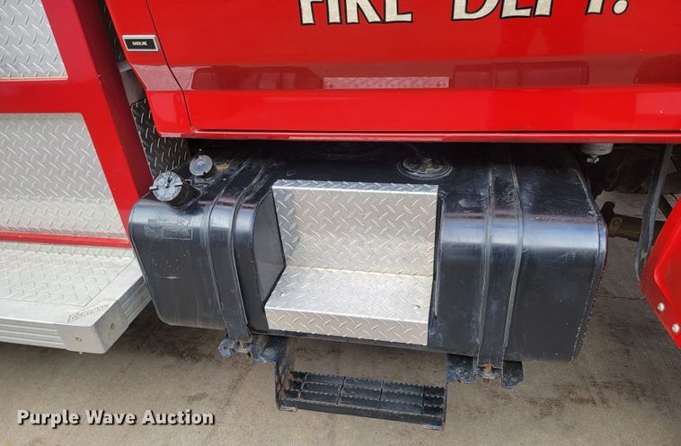image for item LL9732 1990 Ford F800  pumper fire truck