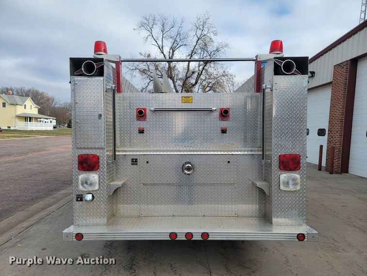 image for item LL9732 1990 Ford F800  pumper fire truck