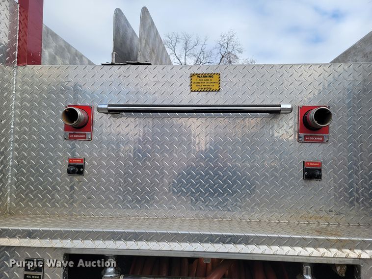 image for item LL9732 1990 Ford F800  pumper fire truck