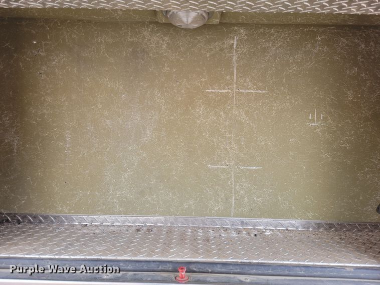 image for item LL9732 1990 Ford F800  pumper fire truck