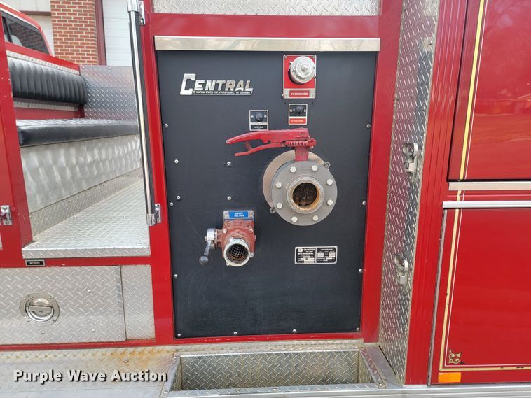 image for item LL9732 1990 Ford F800  pumper fire truck