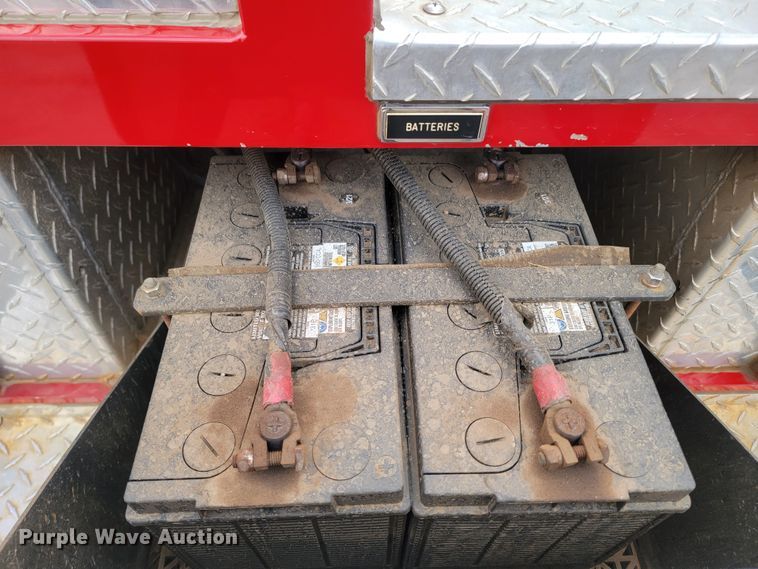 image for item LL9732 1990 Ford F800  pumper fire truck