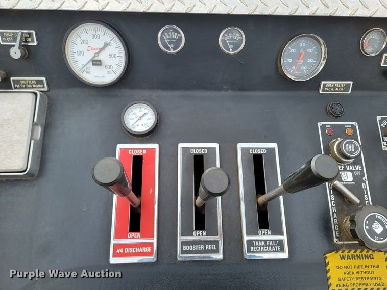 image for item LL9732 1990 Ford F800  pumper fire truck