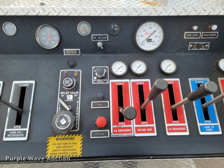 image for item LL9732 1990 Ford F800  pumper fire truck