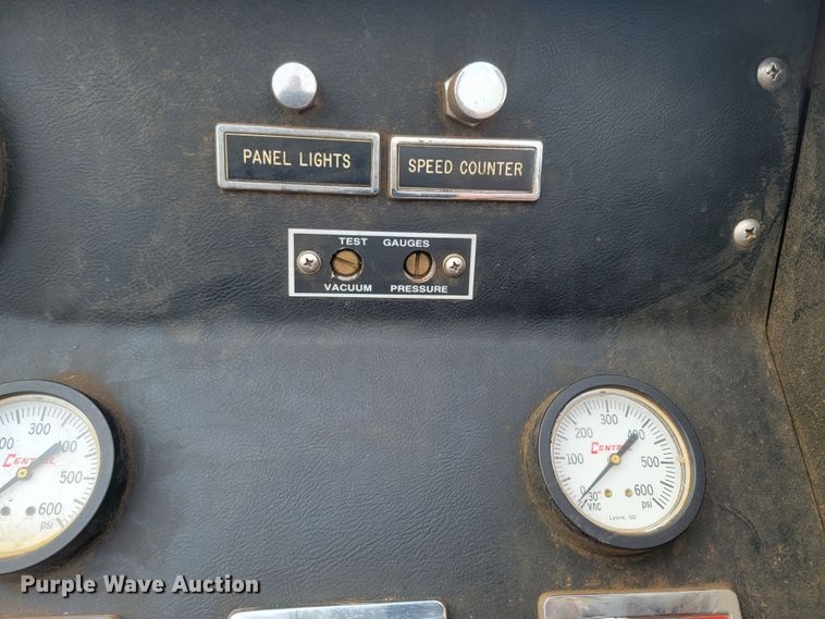 image for item LL9732 1990 Ford F800  pumper fire truck