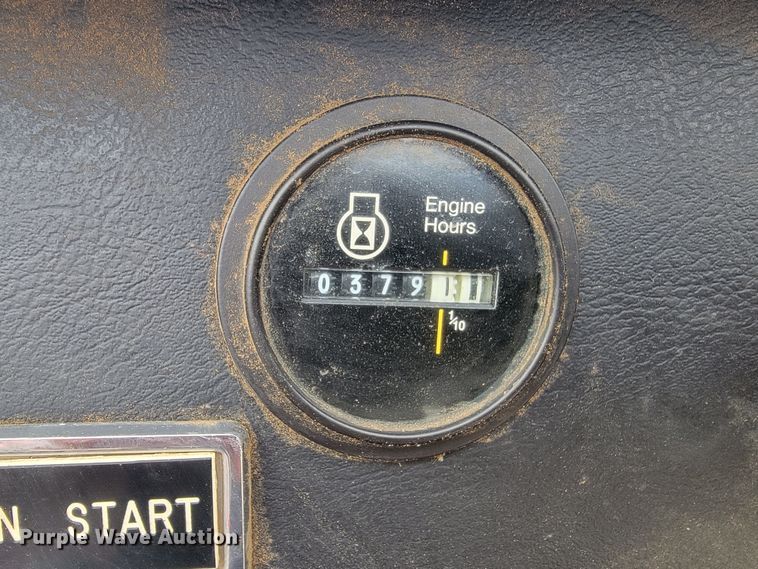 image for item LL9732 1990 Ford F800  pumper fire truck