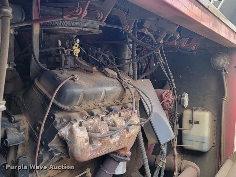 image for item LL9732 1990 Ford F800  pumper fire truck