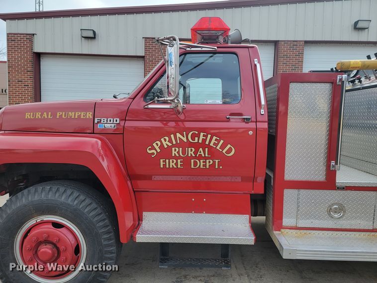 image for item LL9732 1990 Ford F800  pumper fire truck