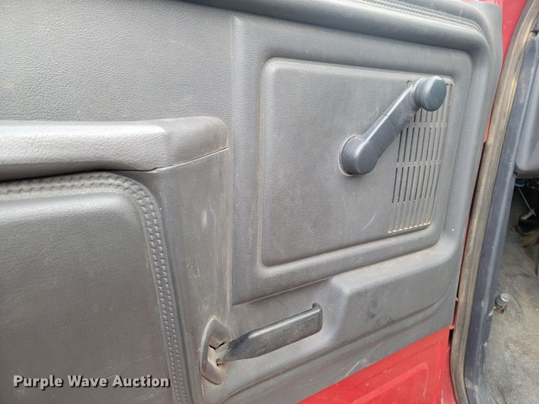 image for item LL9732 1990 Ford F800  pumper fire truck