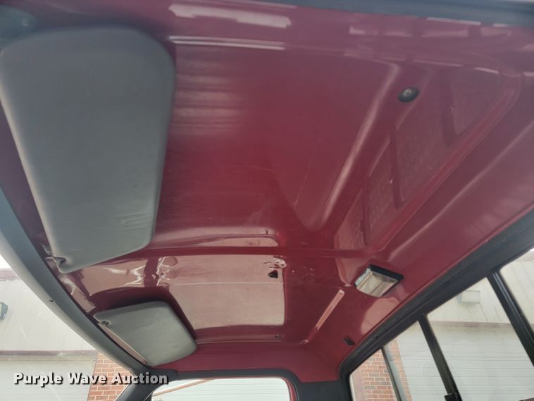 image for item LL9732 1990 Ford F800  pumper fire truck