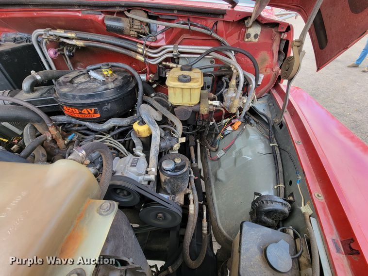 image for item LL9732 1990 Ford F800  pumper fire truck