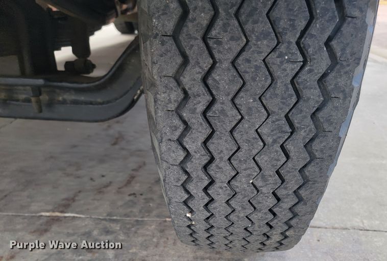 image for item LL9732 1990 Ford F800  pumper fire truck