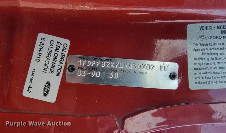 image for item LL9732 1990 Ford F800  pumper fire truck