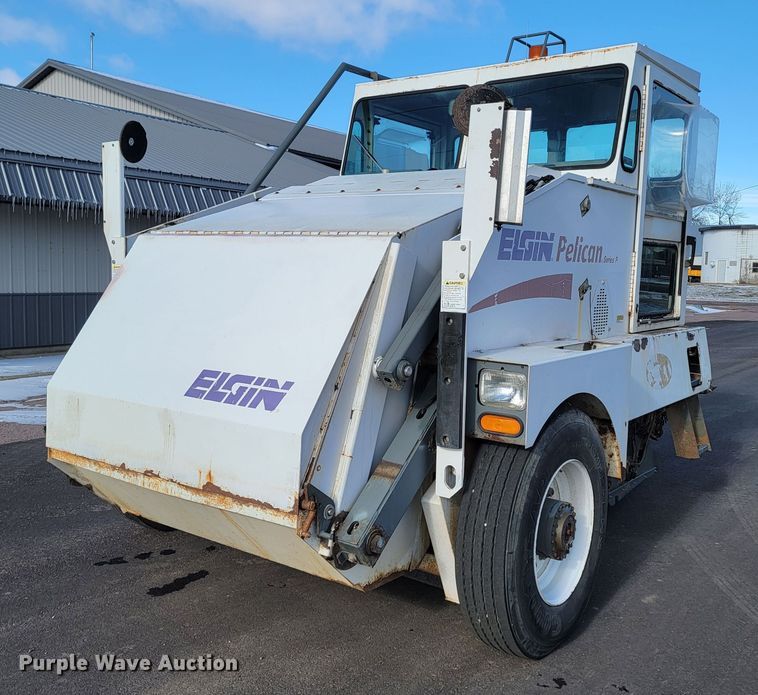 image for item LL9747 2002 Elgin Pelican P  street sweeper