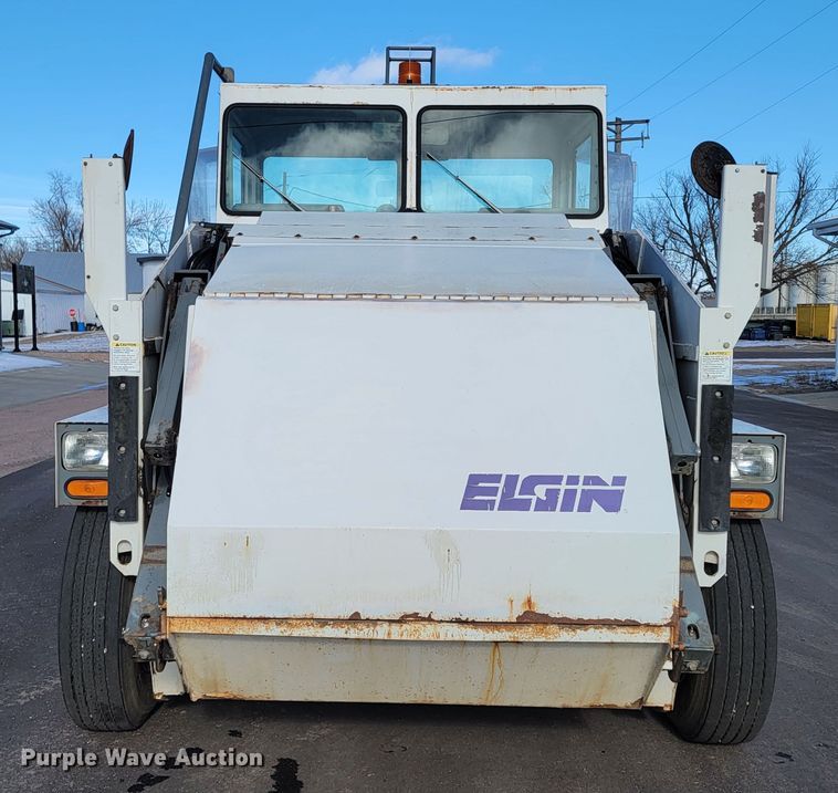 image for item LL9747 2002 Elgin Pelican P  street sweeper