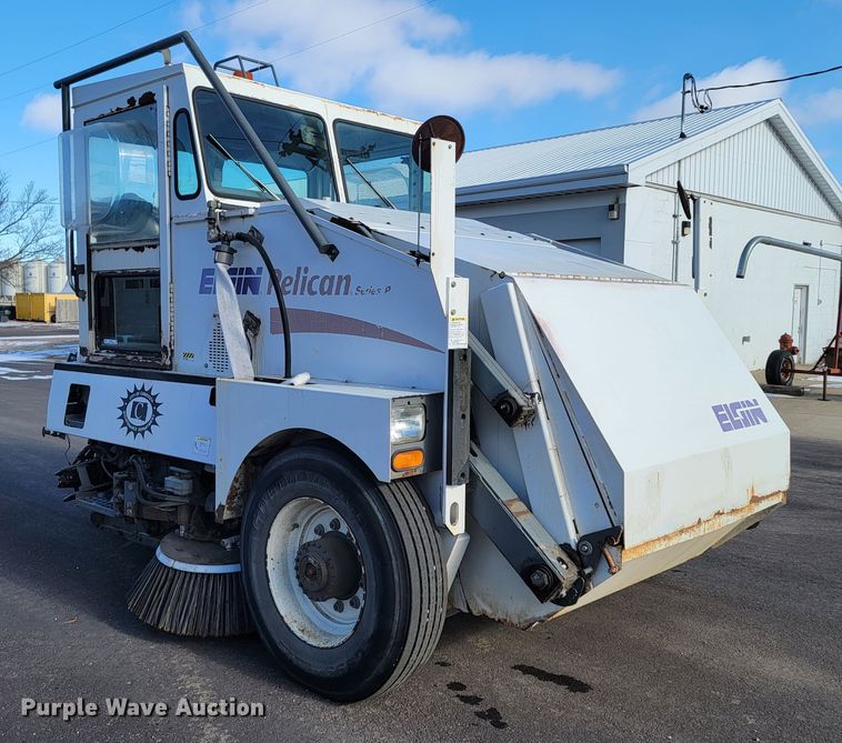 image for item LL9747 2002 Elgin Pelican P  street sweeper