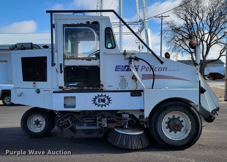 image for item LL9747 2002 Elgin Pelican P  street sweeper