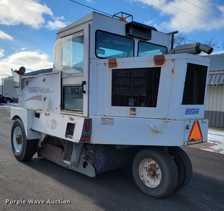 image for item LL9747 2002 Elgin Pelican P  street sweeper