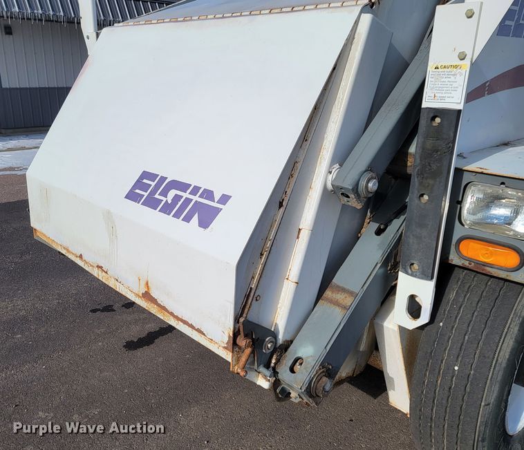 image for item LL9747 2002 Elgin Pelican P  street sweeper