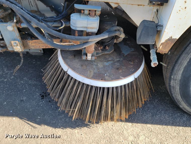 image for item LL9747 2002 Elgin Pelican P  street sweeper
