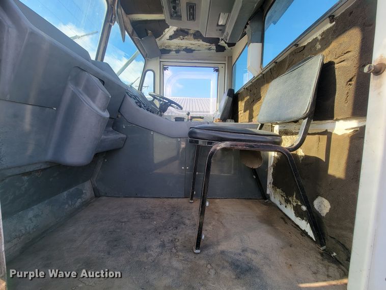 image for item LL9747 2002 Elgin Pelican P  street sweeper