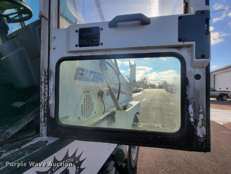 image for item LL9747 2002 Elgin Pelican P  street sweeper