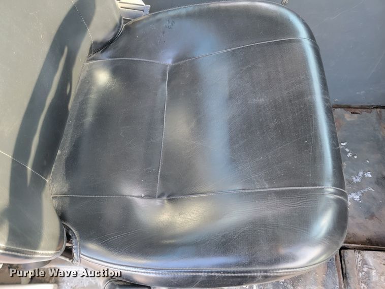 image for item LL9747 2002 Elgin Pelican P  street sweeper