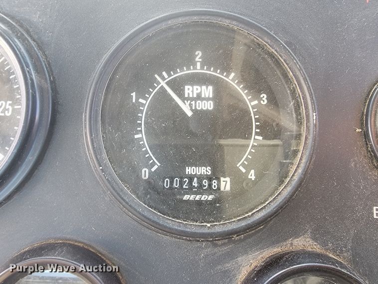 image for item LL9747 2002 Elgin Pelican P  street sweeper