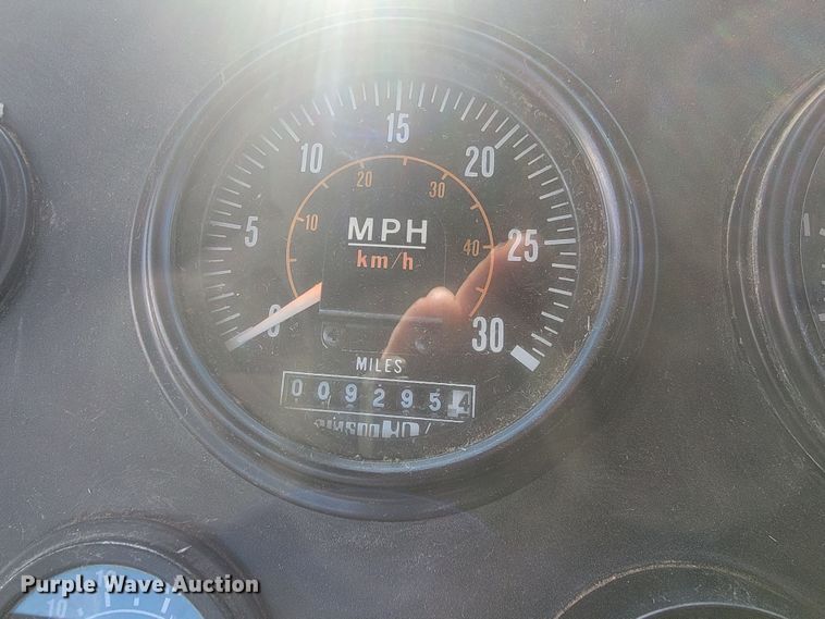 image for item LL9747 2002 Elgin Pelican P  street sweeper