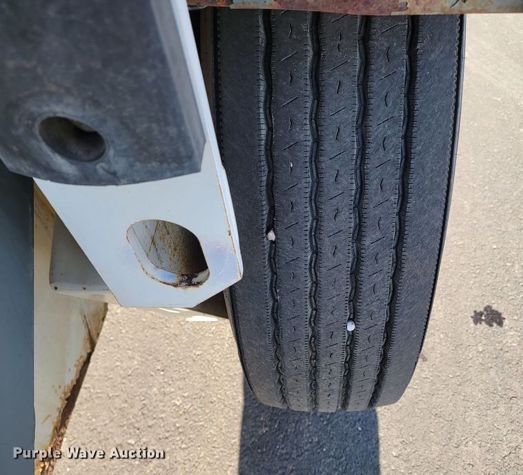 image for item LL9747 2002 Elgin Pelican P  street sweeper