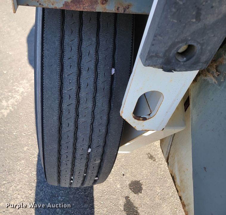 image for item LL9747 2002 Elgin Pelican P  street sweeper