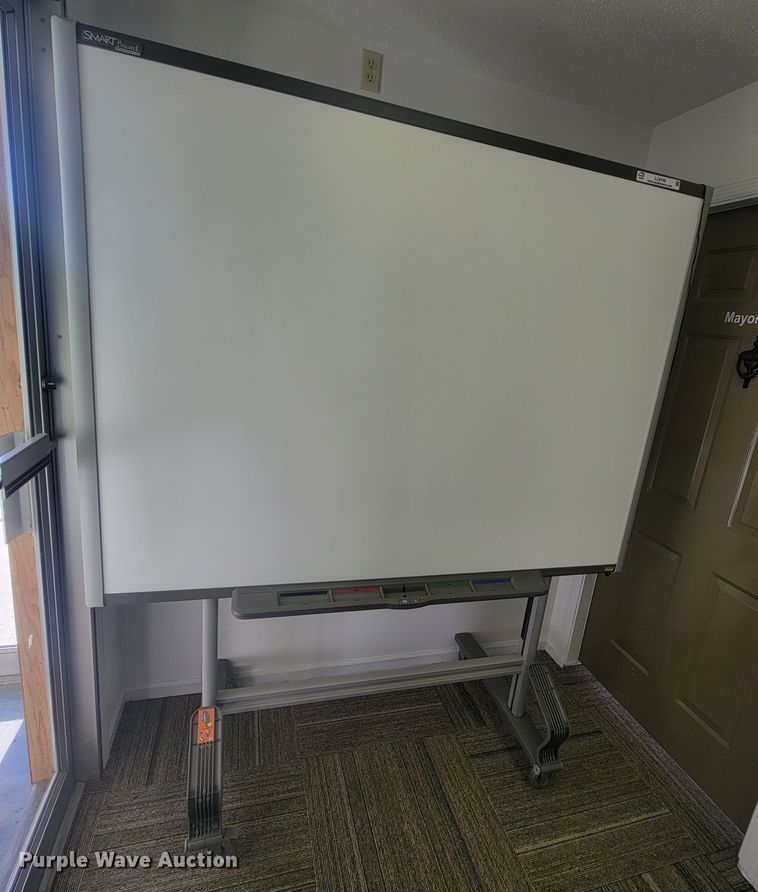 image for item LL9749 Smartboard